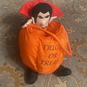 Dracula candy basket soft $25